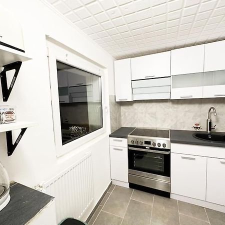 Mini Appartement Neben Theater ドゥイスブルグ エクステリア 写真